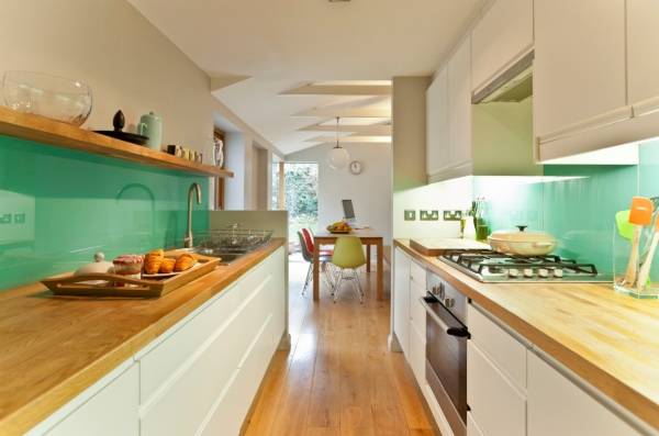 Кухонный стеклянный фартук: эстетика и практичность (25 фото)-Дизайн кухни